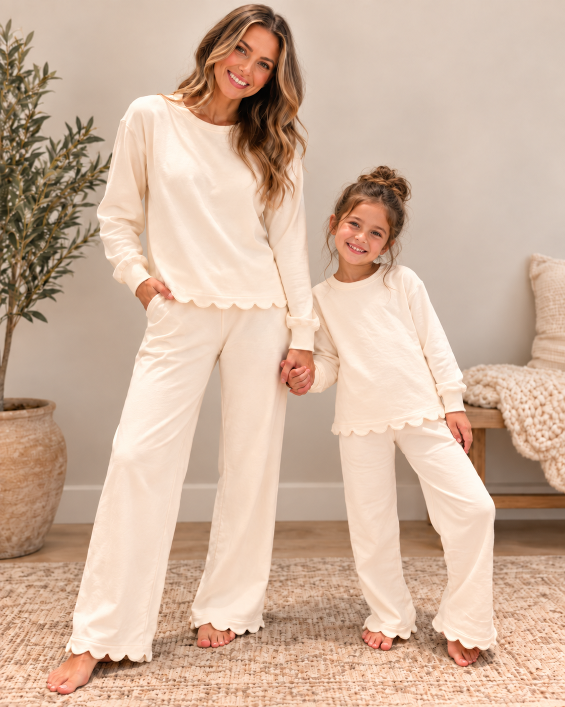 Cream Girls Scallop Set